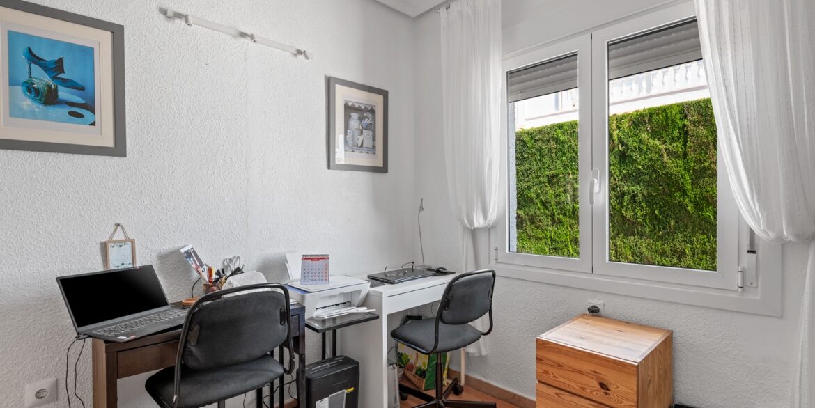 o_1jki5em5951a1ooc14inhps1poo3a