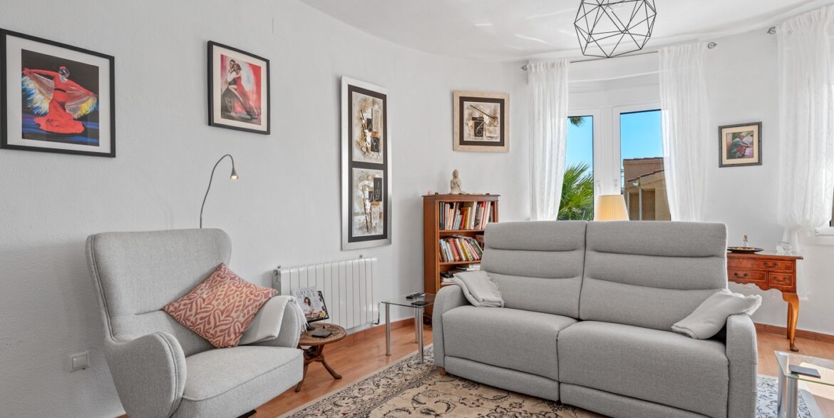 o_1jki5em59j2s1jvs1m09qpr1if63t