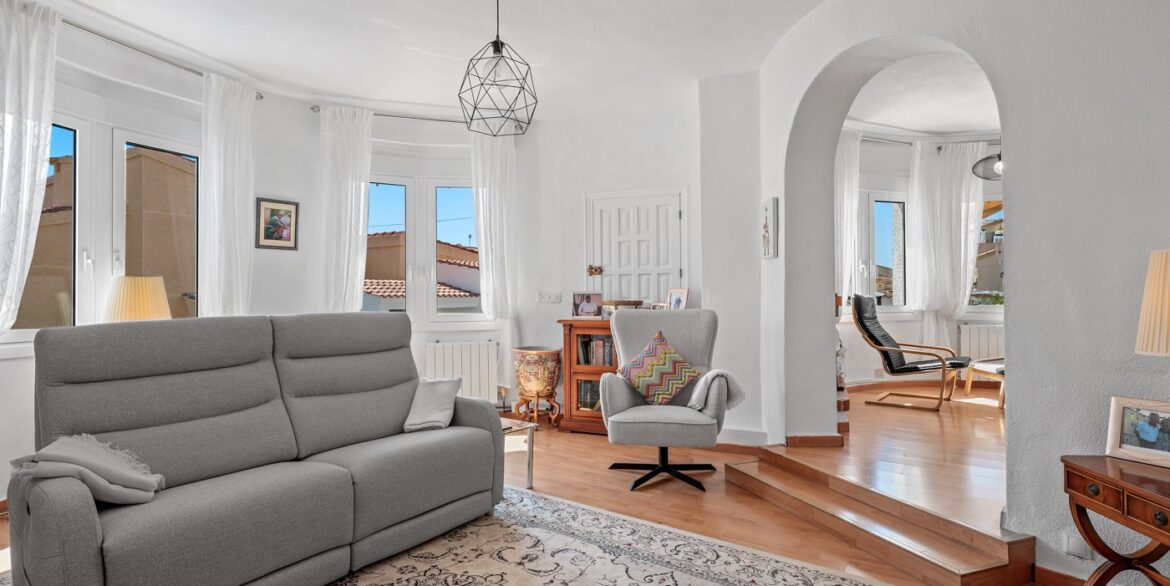 o_1jki5em59kfk2j3e1p5ps18nk3v