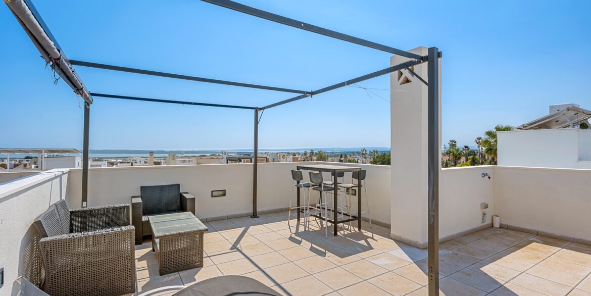 o_1jkiatj64146118rk1acpcmajv533