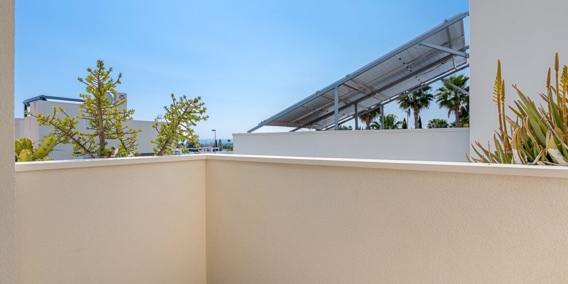 o_1jkiatj641a6f1b7i343un619a139