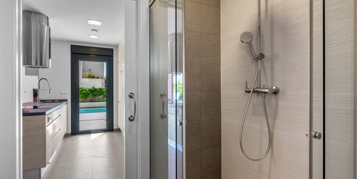 o_1jkiatj641uro10lv4kt1lqtdir2k