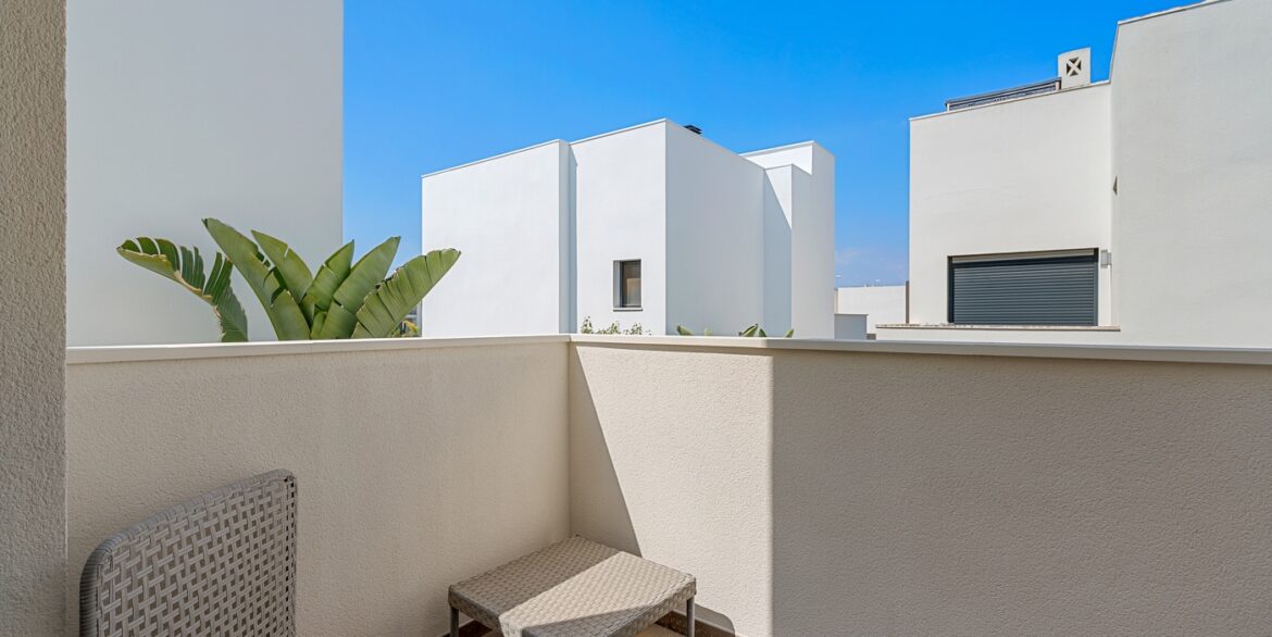 o_1jkiatj642rn1sgv1h961uv3a8d32