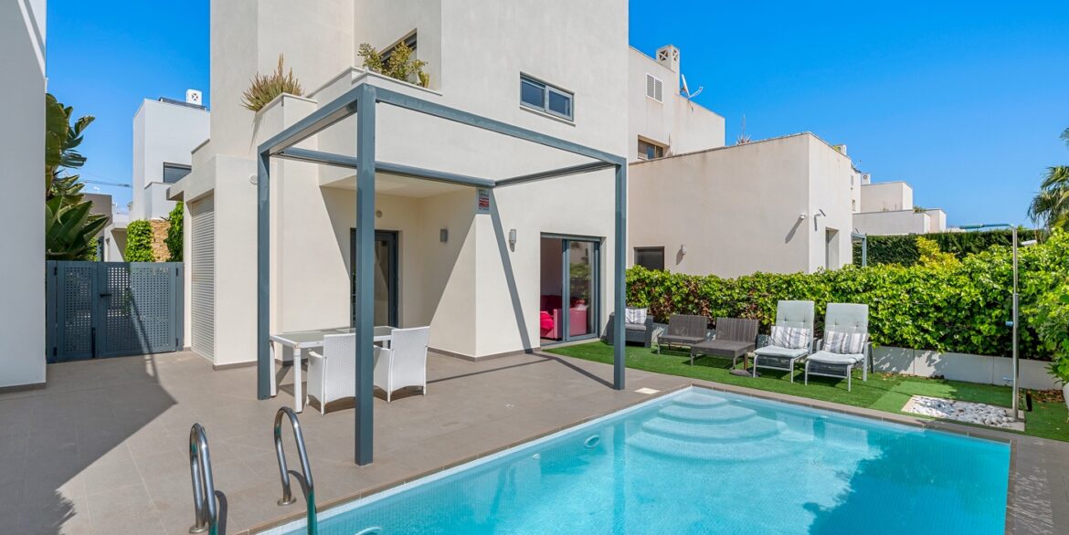 o_1jkiatj64a0l1r7ug27179oc5s2d