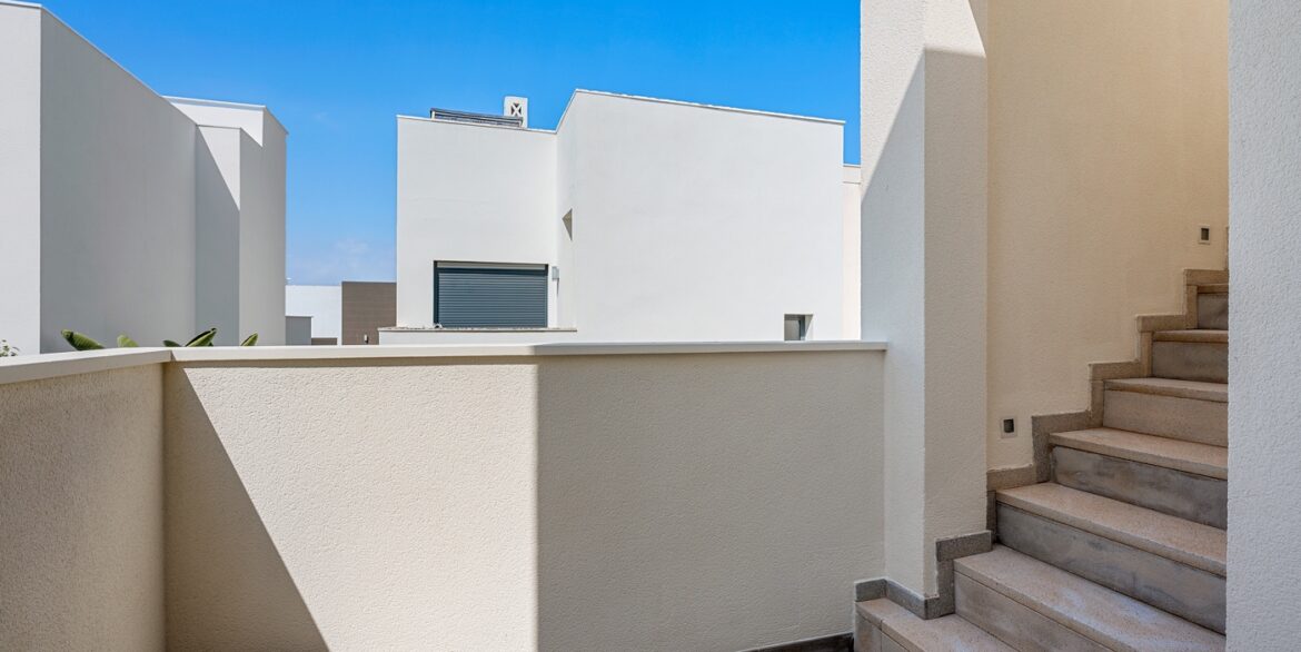 o_1jkiatj64kie1ah47h3gscd3o31