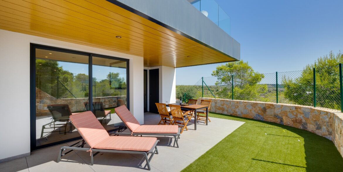 o_1jkijp7dl14978ehp43ick136b2c