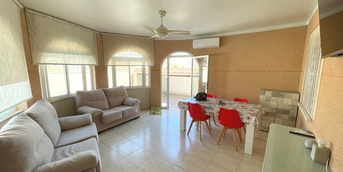 o_1jkik74vv12kg8829vi1837q433c