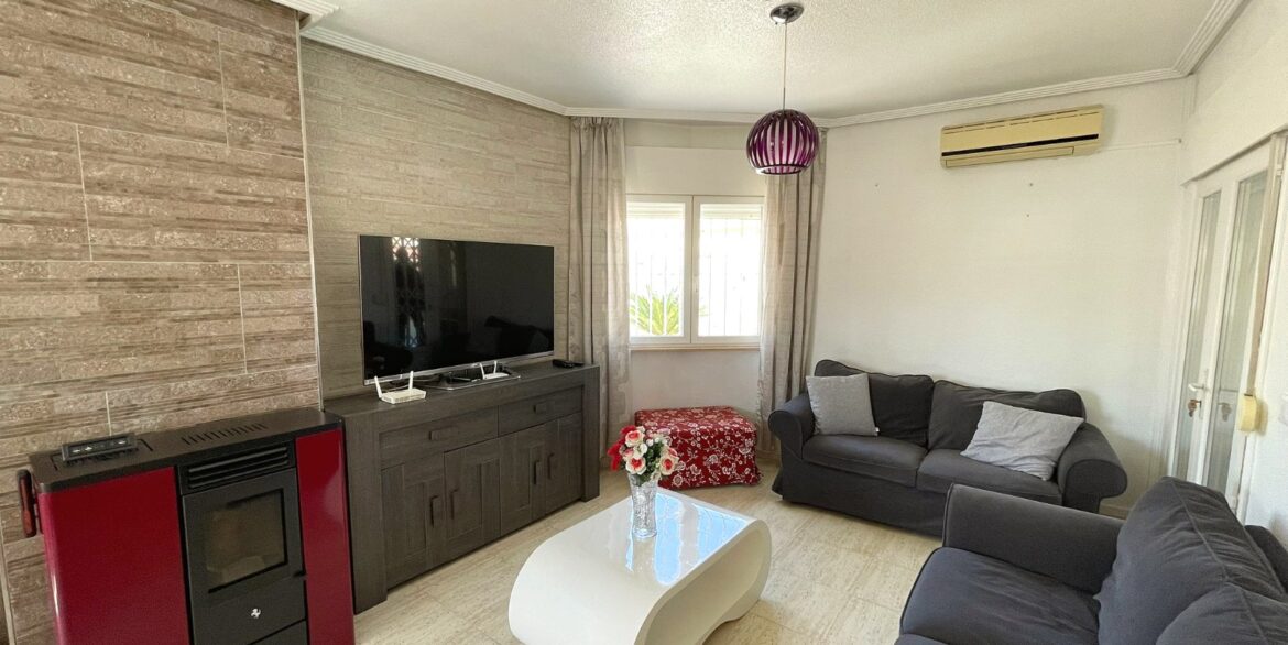 o_1jkik74vv14ul155qcne1n1k16fk3g