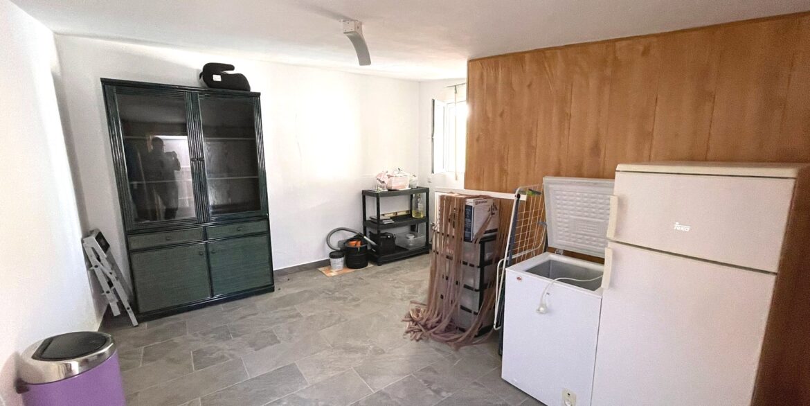 o_1jkik74vv17tv1no2po4nqg11f23d