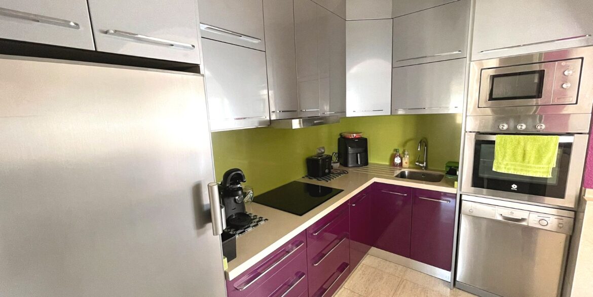 o_1jkik74vv1e9u1m8c1g8jo4c1arc3h