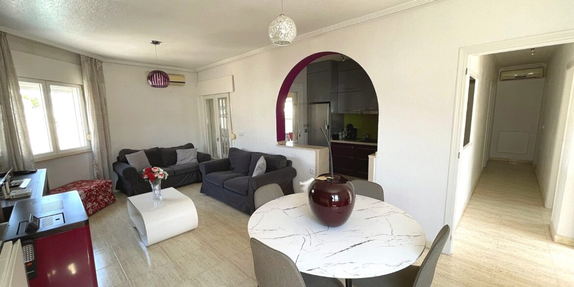 o_1jkik74vvbbg1l9f10p01ues1ch83l