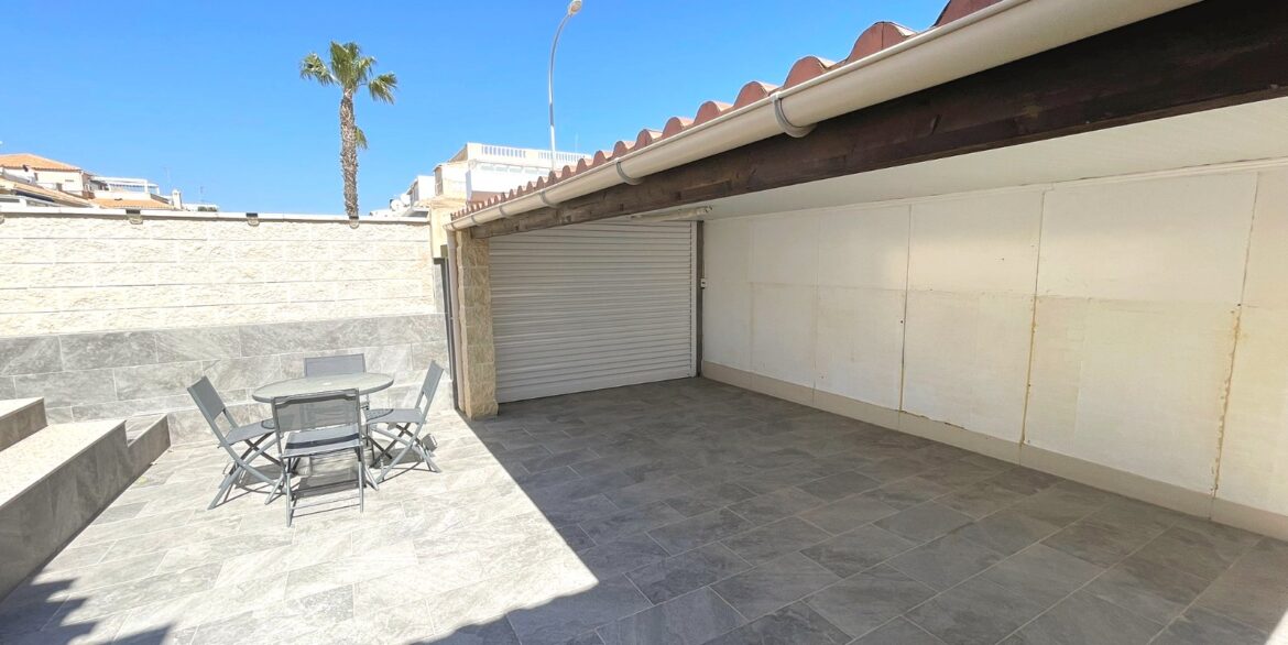 o_1jkik74vvdecn5c1722nt1m9635