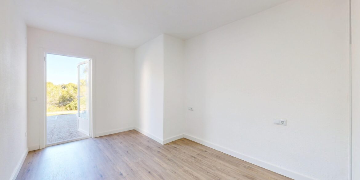 o_1jkioneem199j1sf61icj1bha1v4o28