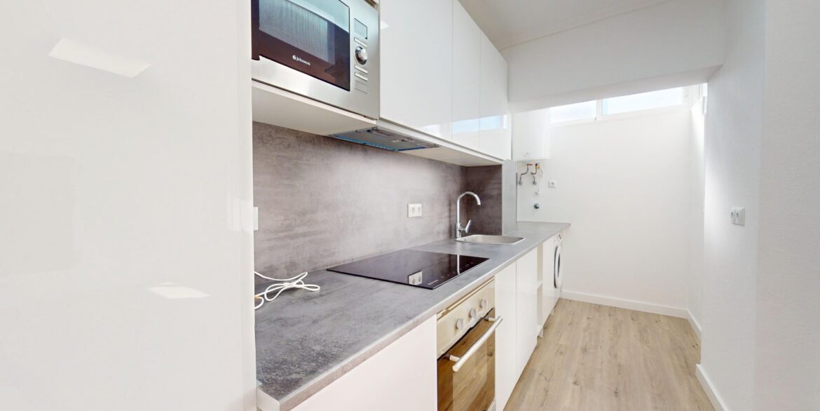 o_1jkioneem1l5g1ei81cnv1faa1frh23