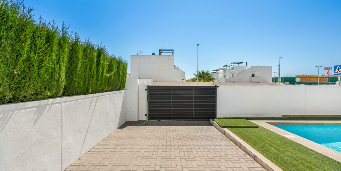 o_1jkm0jjbn1aii17nevoasmn1cei2q