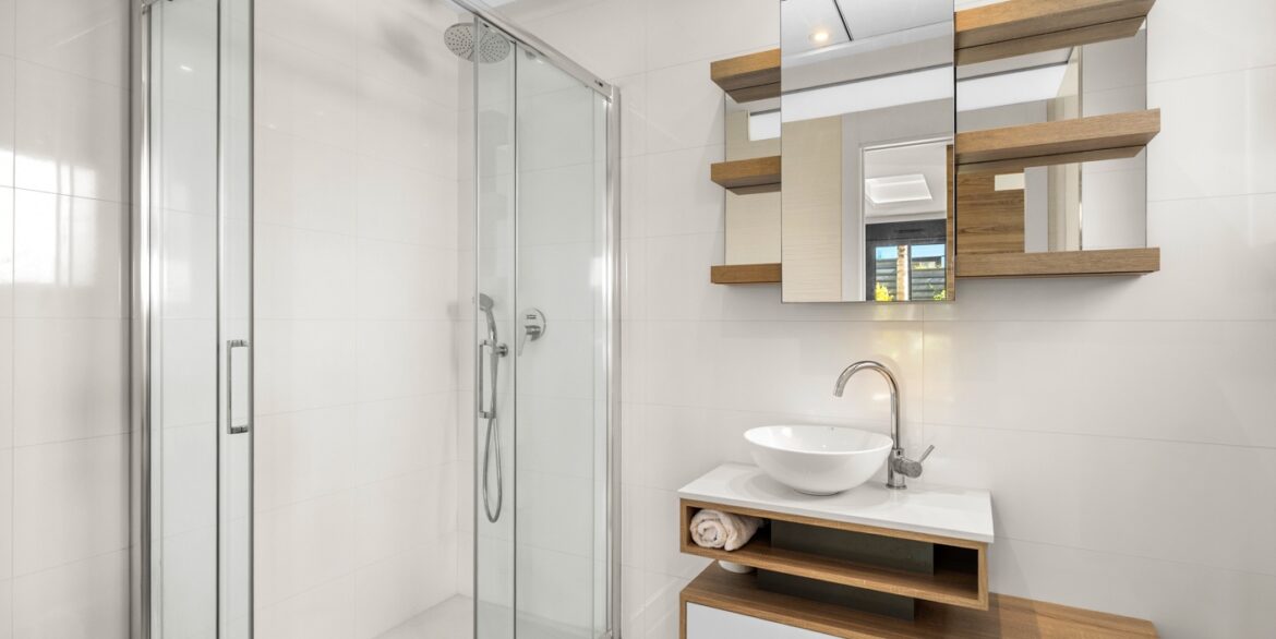 o_1jkm0jjbo1eao9ppcjbh17iab32