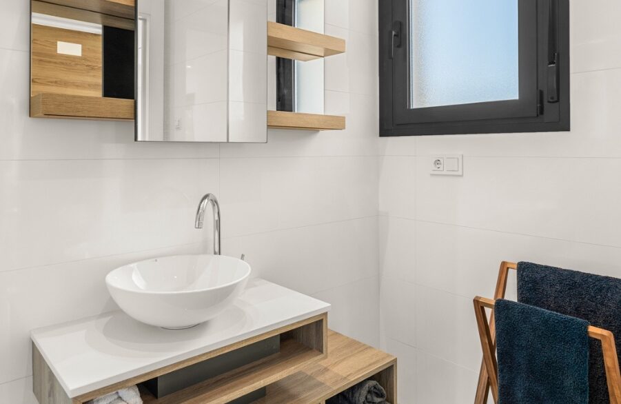 o_1jkm0jjbo1emho2gt6id205l733