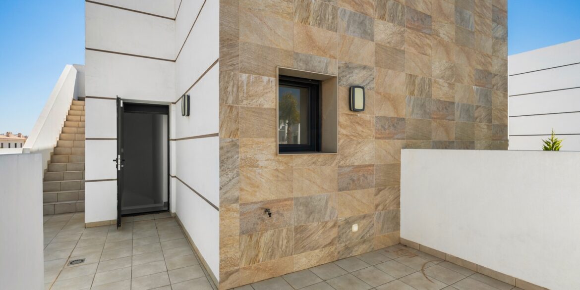 o_1jkm0jjboe0vrkj1dst1hhueft3q