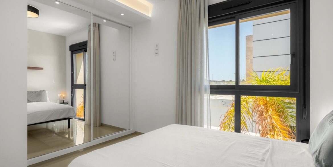 o_1jkm0jjbopkek1t13hp1ul41pme3i