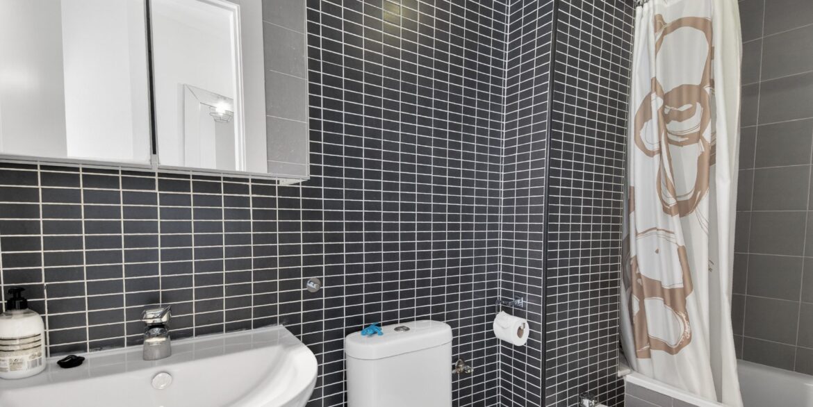 o_1jknqf5e41j8cudr164e1g951arm2g