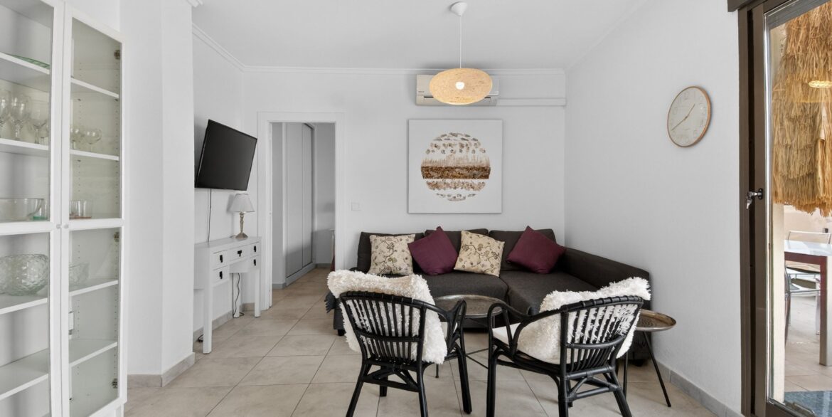 o_1jknqf5e4cuq122kmdn1is72b22l