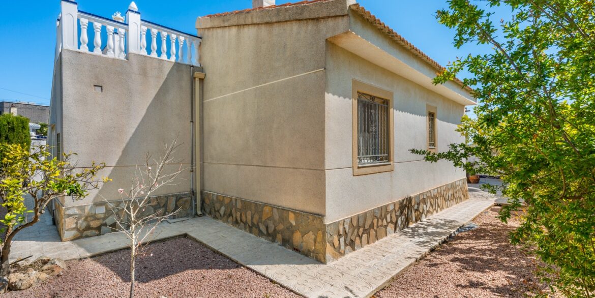 o_1jko1b0ee1n3ndoj1fn51529it2p