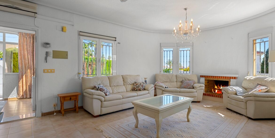 o_1jko1b0ee1po31r7e1rvmd161pre3d