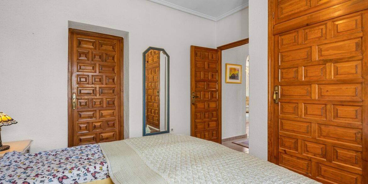 o_1jko1b0ee306gq01pd69fm8lq38