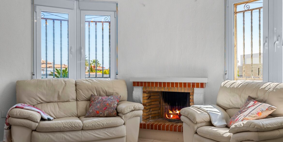 o_1jko1b0eef2fe69f2b1jt31muj3l