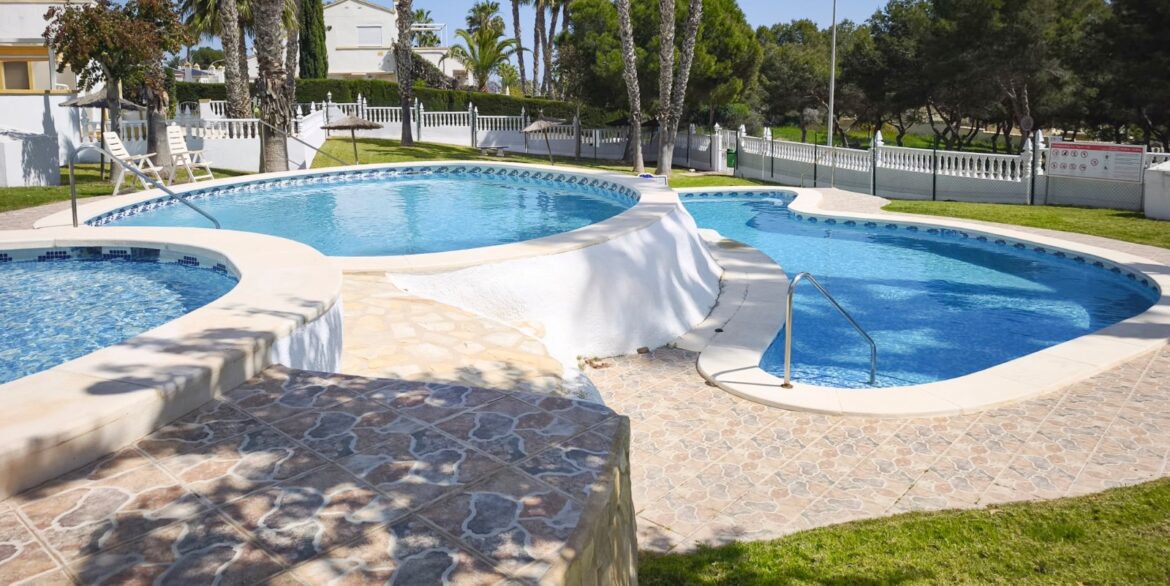 o_1jktbs3ssvjdghgteedu0sgt2g