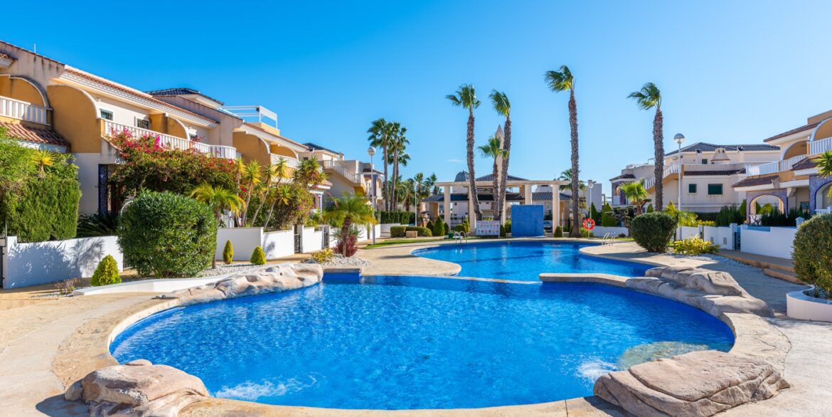 o_1jktdc01k5rlccn3de11b28mc1u