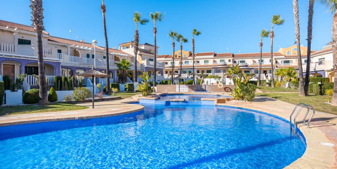 o_1jktdc01klk1jae1ctf1jmv1vr21t