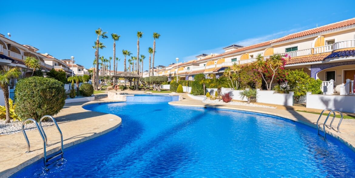 o_1jktdc01kqns1s6i2s7oo1j8f1o