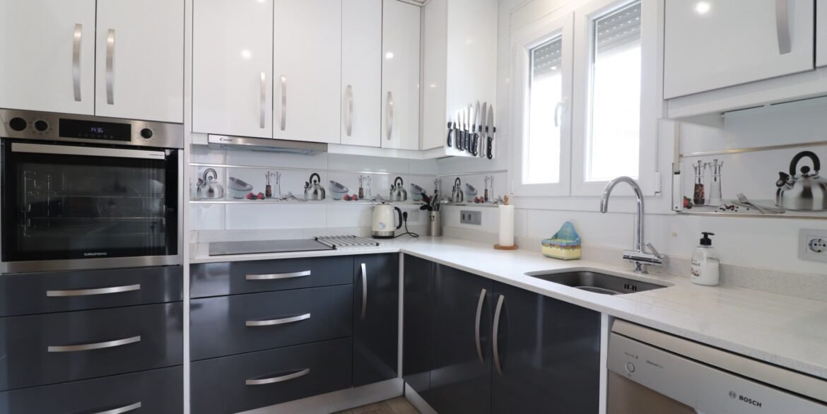 o_1jkv86d0p1cn4pag1dsfm8d2112m