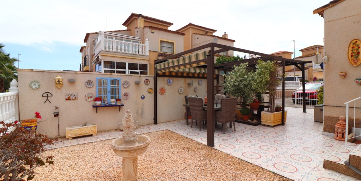 o_1jkv86d0pffimlq9vl8f1134m2f