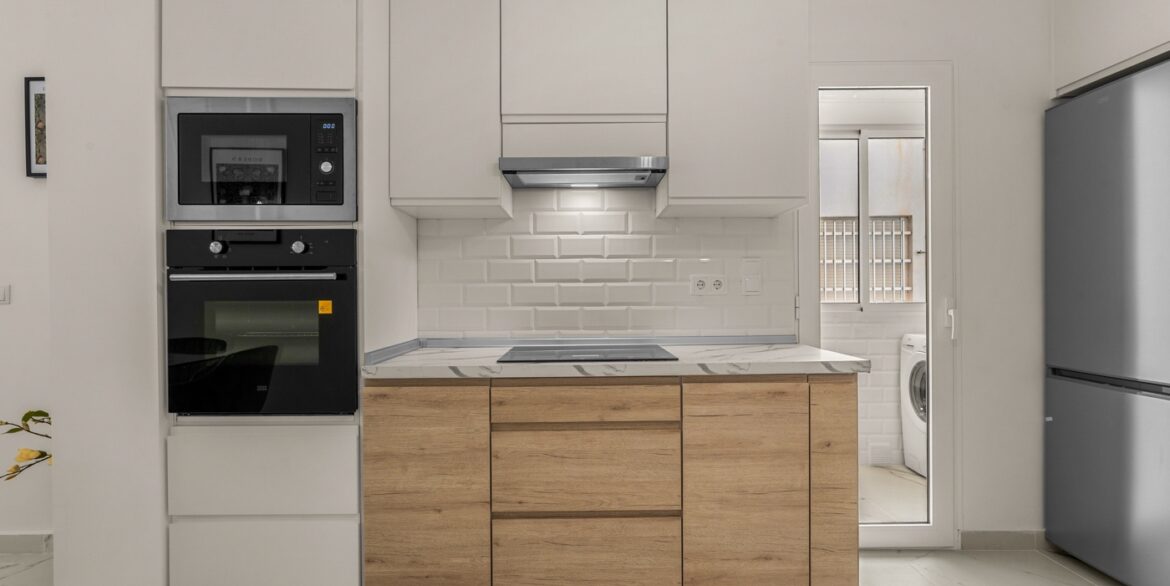 o_1jkvaqmh0mptq6pgeq1t281sjd2u