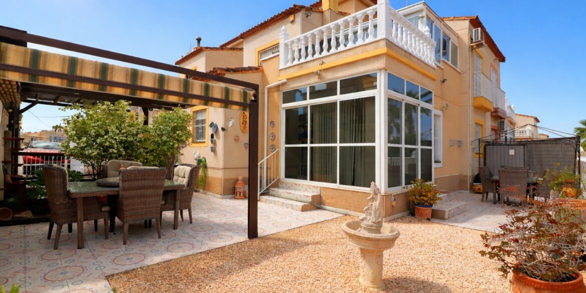 o_1jkvc9uqt8ln1oeaitqunu1t501b