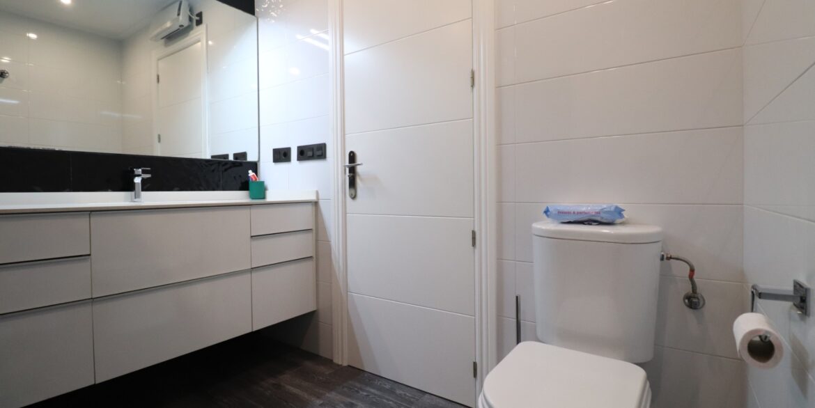 o_1jkvf2m00139bcl8qk18801hm73a