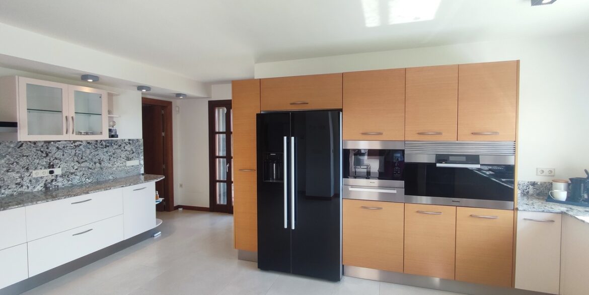 29934-villa-for-sale-in-peraleja-golf-resort-21114856-large