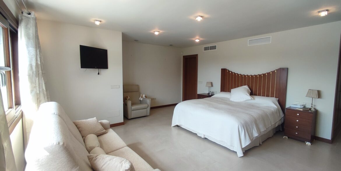 29934-villa-for-sale-in-peraleja-golf-resort-21114875-large