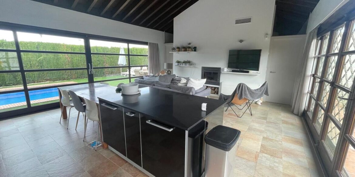 31059-villa-for-sale-in-peraleja-golf-resort-25203073-large