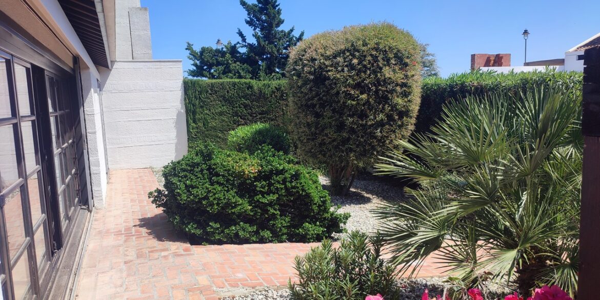 31059-villa-for-sale-in-peraleja-golf-resort-25258387-large