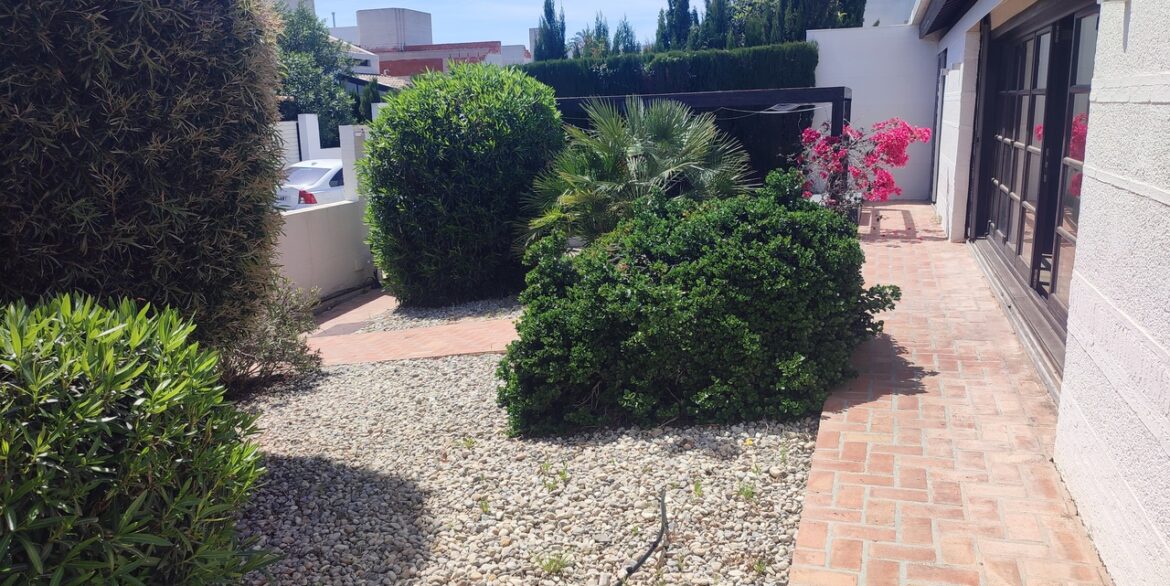 31059-villa-for-sale-in-peraleja-golf-resort-25258388-large