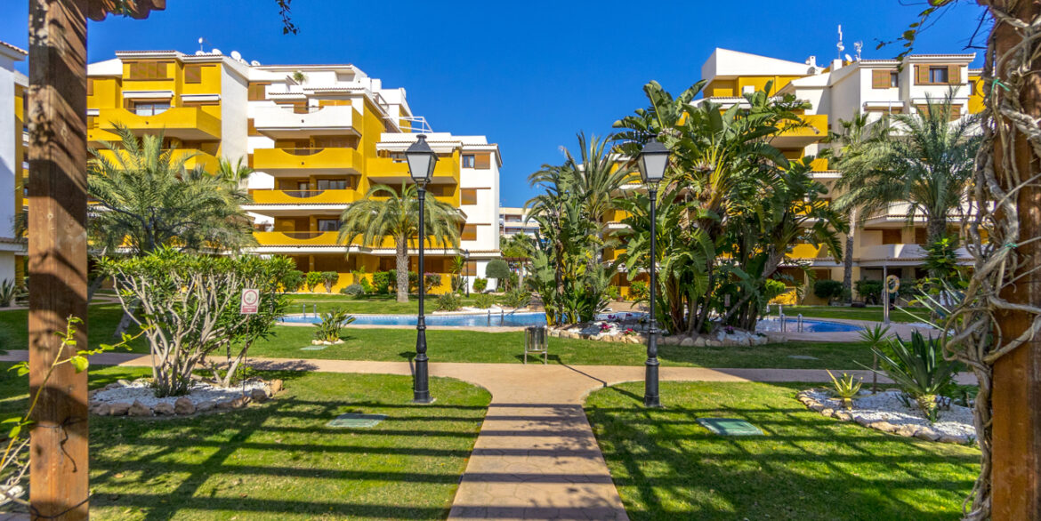 69e8a8b3629e7_118_web_LaEntradaBQ2