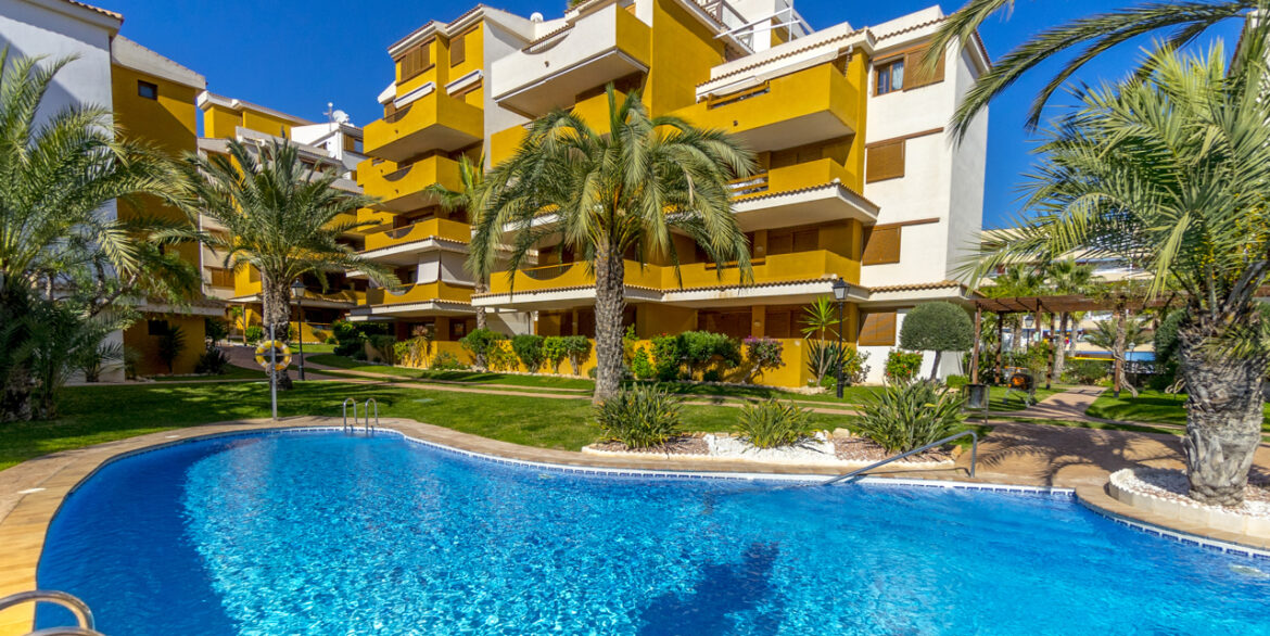 69e8a8bd42c83_126_web_LaEntradaBQ2