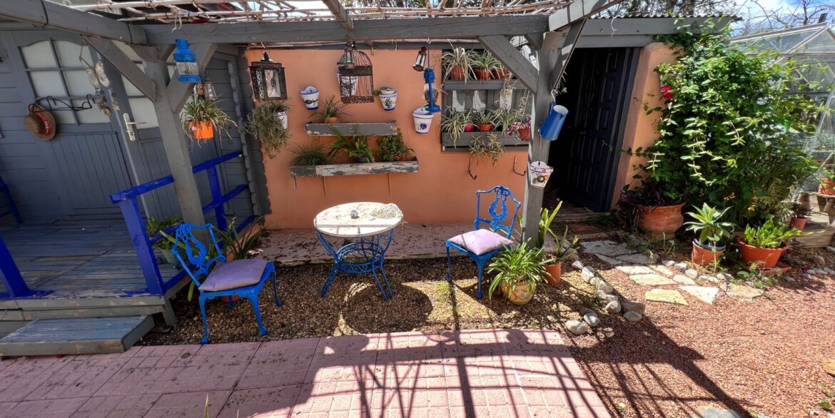 962758_699d5b3d5843d