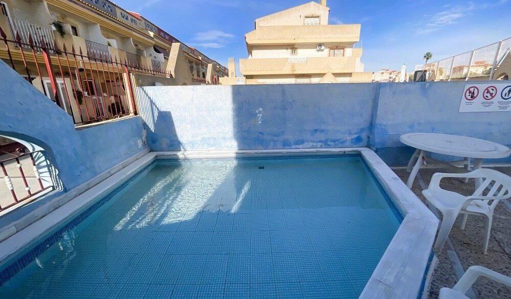 Community-pool-kids-CSH125.jpeg-2