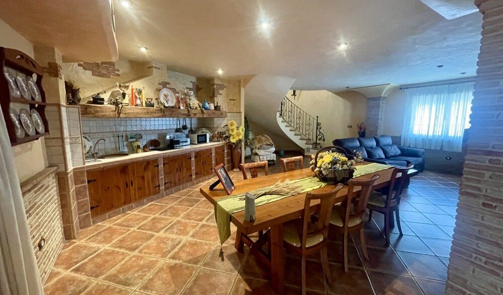 Kitchen-on-Big-living-room-CSH7