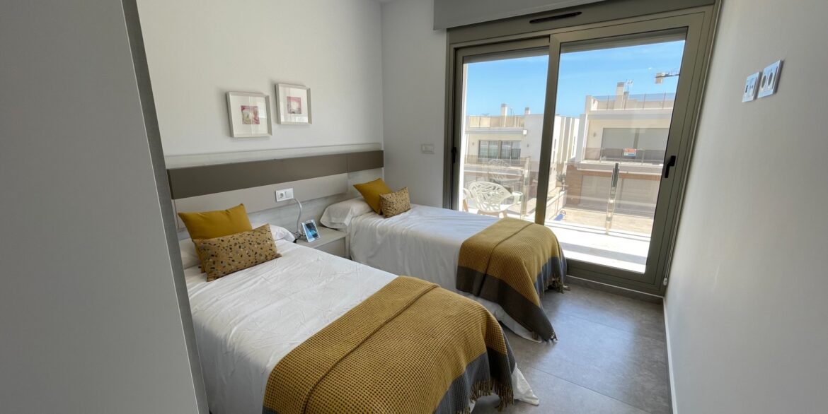 d691352b32f9f7691352b32fa34