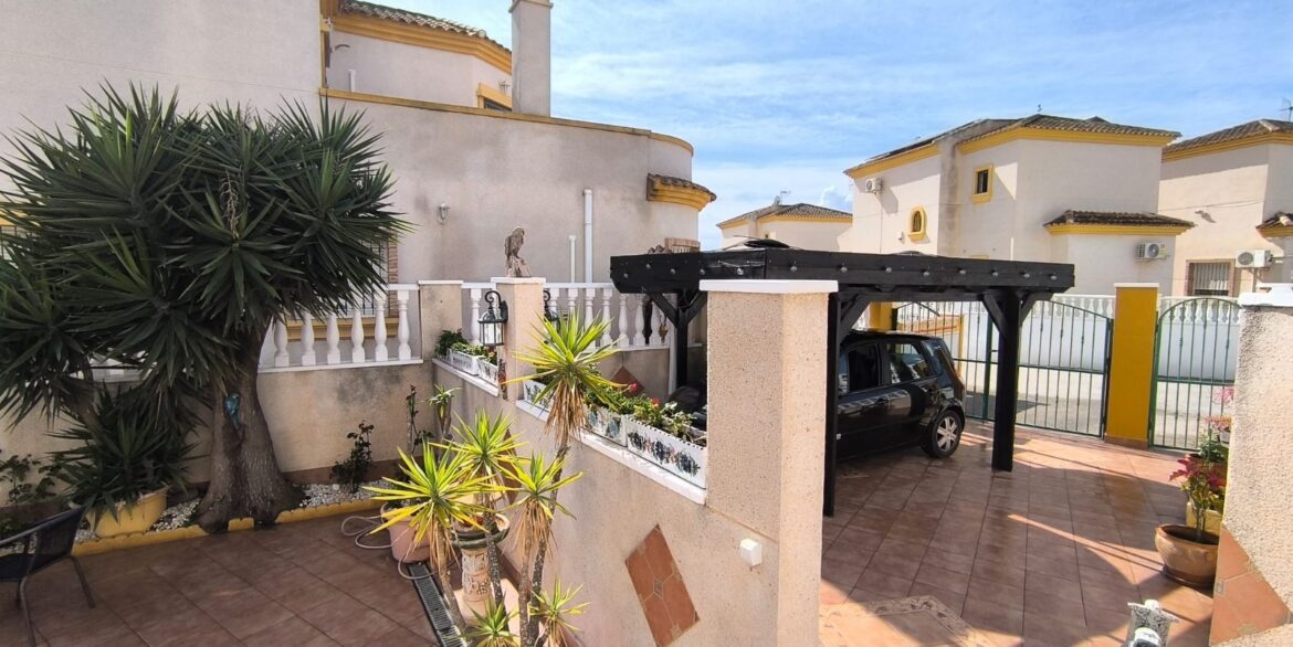 d69c2572818b7e69c2572818bc4